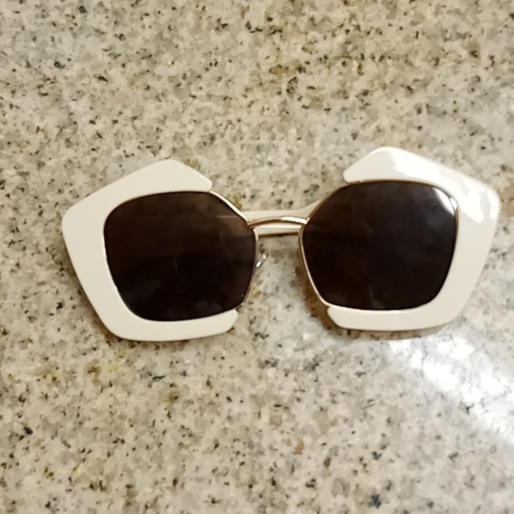 Sun glasses